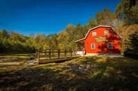 Unique & Cozy Cabin with Gas Fireplace;Relax by Firepit & Pond! 6 Private Acres! Hotels in Adams County