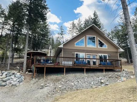 Cleveland Cabin with Mountain Views & Lake Access