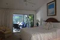 Beautiful House Kings Lake Naples, 5 mins from 5th Ave.