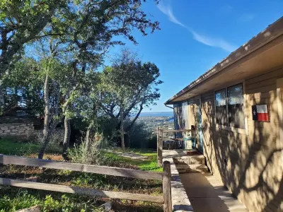 On Top Of SpiderMountain-2Bed/2Bath-HotTub-Gameroom. Hotels near Reveille Peak Ranch