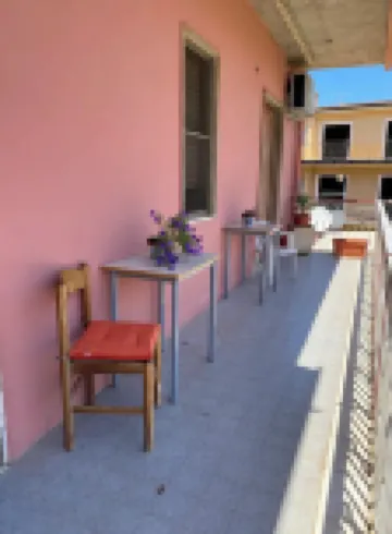 Little Paradise. Apartment near train station and beach