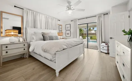 Naples Oasis - Heated Pool, Pizza Oven, Fire Pit & Near Vanderbilt Beach