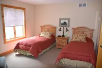 Stunning Knotty Pine Condo at Schuss Mountain