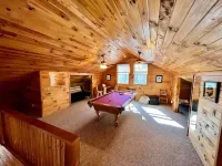Amazing Mountain View’s, hot tub, pool table, and near Great Smoky MTN Nat Park