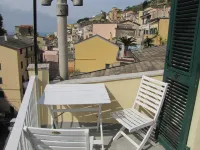 Cinque Terre, Riomaggiore, apartment overlooking the village and sea