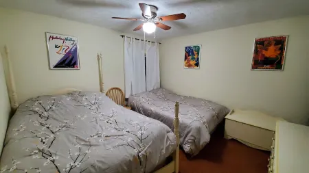 3 Bedroom Townhouse with Hot Tub