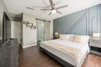 Premium Townhome #2 w/ 2 King Beds & Luxury Baths