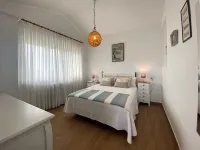 Spectacular individual Villa in private urbanization with pool and beach