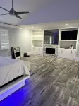 4 Bedroom home with private pool on Golf Course Country Club