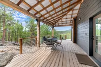 Amazing Views! Gorgeous New Home Near Hill City! فنادق في West Pennington