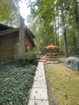 Secluded Log Cabin with trail to North Point County Park to the beach. Hotels near Van Buren State Park