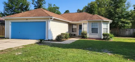 Private Beach Home Отели в г. Наварр