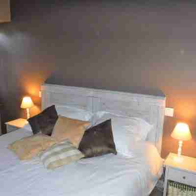 Gîte for 8 people in Mirepoix in the heart of the medieval city Rooms