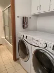 Immaculate Updated Condo, 5 Minutes from Skiing!