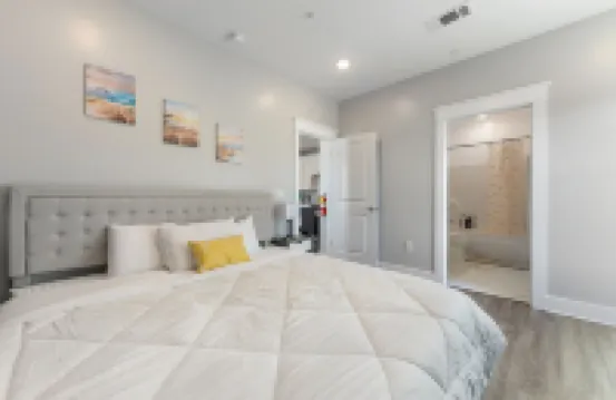 Beach View 1 Bed Apt.