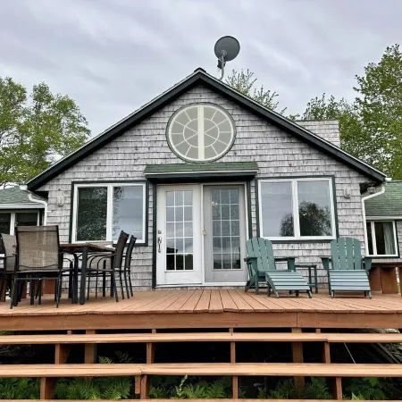 Downeast Maine Cottage with Water View