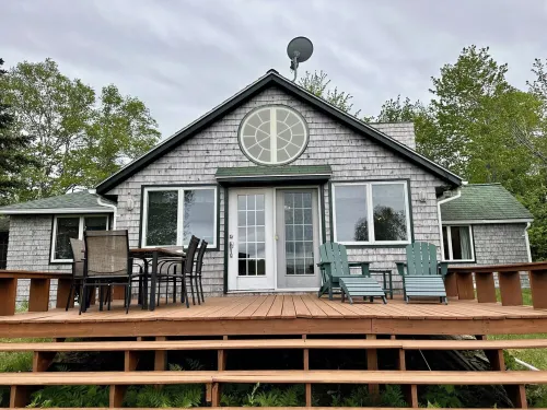 Downeast Maine Cottage with Water View