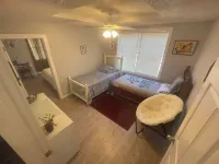 Blue Pool House