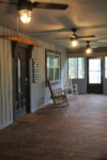 Cozy lake house w/Lake Conroe access- pet friendly!