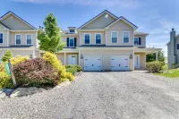 ⭐️ Spacious Mountaintop Oasis at Camelback | 2,500 SF w/ Game Room, Deck & A/C 카멜백 마운틴 어드밴쳐스 주변 호텔