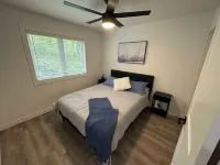Fern Beach Hideaway Beautiful New Build Lakefront property-Pet Friendly