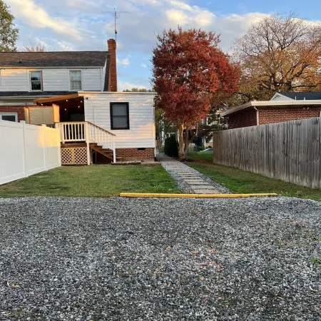 Private Guest house with Parking and Wi-Fi in a Central Location