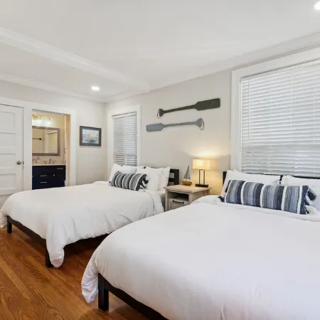 Charming Historic Townhouse Steps From USNA