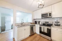 Cozy Cottage by the Clinch River Hotels in Clinton