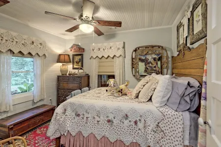 The Garden Cottage – A Storybook Retreat in the North Georgia Mountains