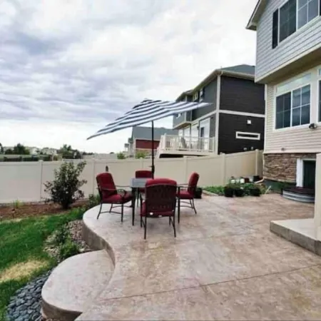 Mountain View house with, Jacuzzi, 5 beds 3.5 bath near Airport