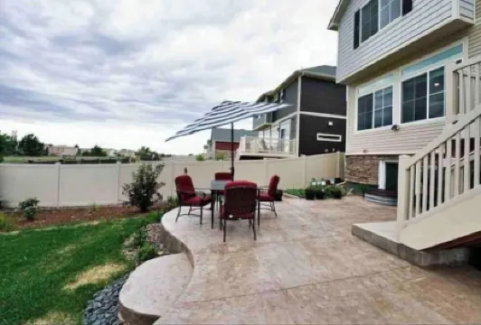 Mountain View house with, Jacuzzi, 5 beds 3.5 bath near Airport