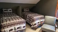 Lake home close to Nordic Mountain and area golf courses.