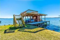 Margaritavilla-4 bed/3.5 baths-Water Front-Amazing
