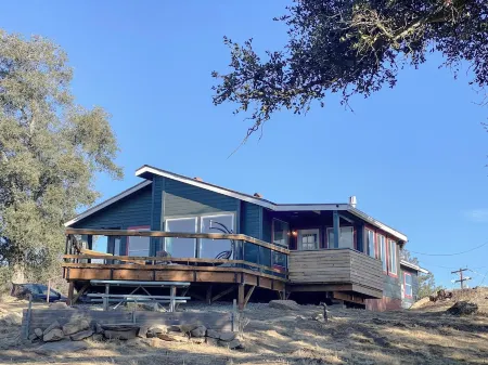 Serene Hilltop Retreat,Jacuzzi,Near Julian DT,Stunning Natural Views&Cozy beds
