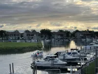 Cozy ranch condo on the shores of Lake Erie!