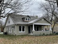 Amazing 4 Bedroom! 3 Full Bath! House in the Heart of Downtown Murfreesboro!
