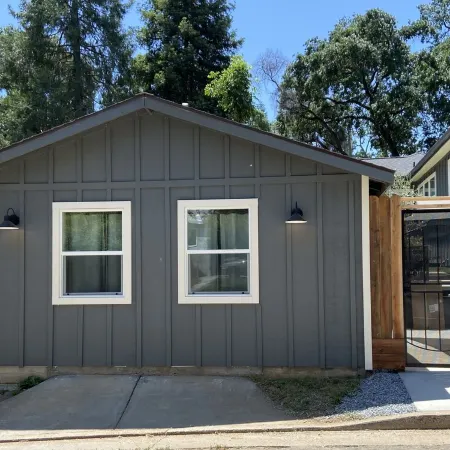 Dean's Garage: Car-Shop Themed Luxury Small Home, Central Auburn