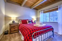 Beautiful South Lake Tahoe Meadow View Chalet. Dog Friendly. AC