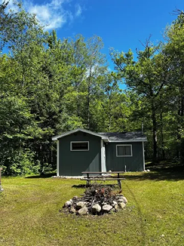 Rustic cabin near recreational, ATV and fishermans dream.