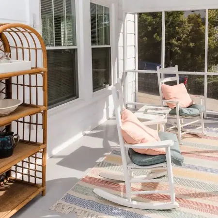 Closest to DOWNTOWN! Pet Friendly