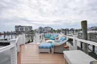 Mermaids  Cove Waterfront Townhome Spectacular Views, Views, Views!