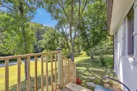 Serene Hilltop Getaway - Near Lieper's Fork