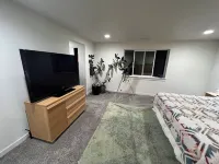 Forest home and outdoor adventure paradise! 15 minutes to Autzen Stadium.