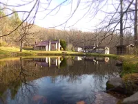 Closest Cabin to Old Rag & Steps to White Oak Canyon; 2 ponds w/ private creek Hotels in Robertson