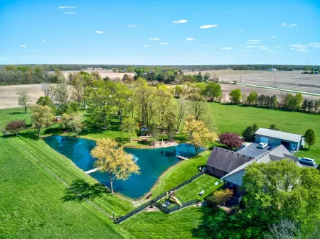 AMAZING FARM RENTAL! CLOSE TO GRAND PARK!