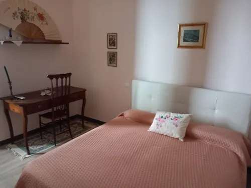 Zona residenziale lontano dalla "pazza folla" però vicino al mare ed al centro