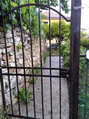 Newly renovated apartment top floor stone house Hotels in Dolcedo