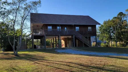 J & S's Pond Da Rosa  A Place Apart From The Rest