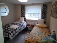 Former showhome with indoor pool & gym Hotels in 