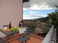 Quite, exclusive apartment, sea view, garden with bbq, equipped terrace Hotels in Pietrasanta